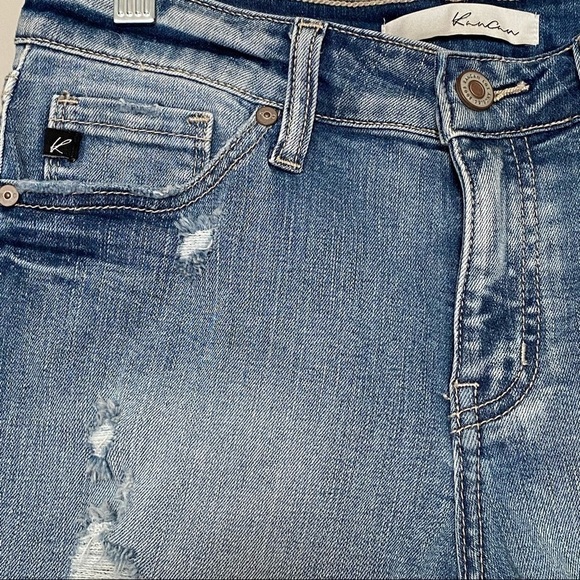 Kancan Medium-Light Wash Distressed 5.5" Inseam Denim Jean Shorts, size Small - Picture 6 of 16